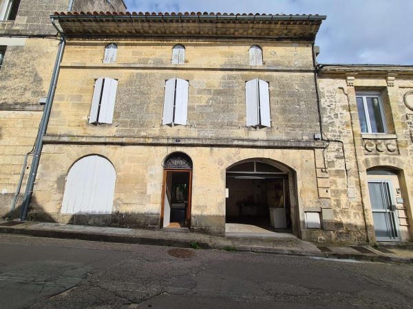 Offres de vente Maison Bourg-sur-Gironde 33710